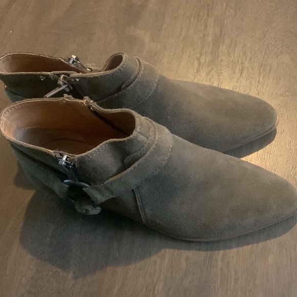 Lucky Brand Enitha Ankle Boot color  Antique Green new without box size 6 - Picture 10 of 12